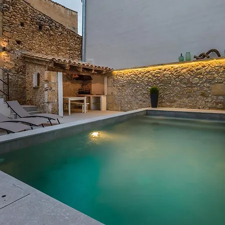 Villa Sleeps 6 Pool Wifi *