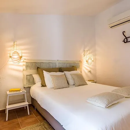 Sleeps 6 Pool Wifi Villa *